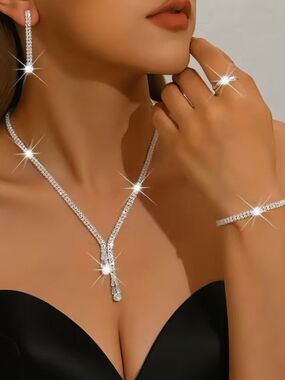 Rhinestone Jewelry Set "Ice yourself" with this Necklace Earring Bracelet & Ring